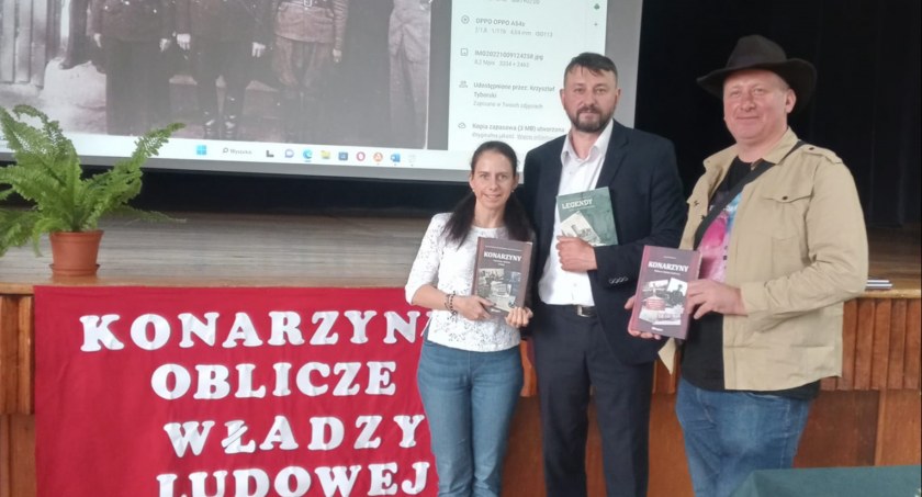 Krzysztof Tyborski z autorami 