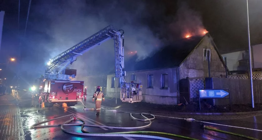 Pożar, Pożar Chojnicach osoba poszkodowana (FOTO) - zdjęcie, fotografia