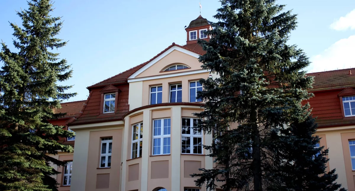 Edukacja, Ogólnopolski ranking liceów techników wypadły chojnickie człuchowskie szkoły - zdjęcie, fotografia