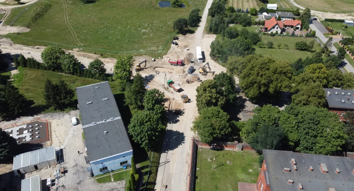 Inwestycje i remonty, budowa ronda skrzyżowaniu Derdowskiego Igielska Ceynowy - zdjęcie, fotografia