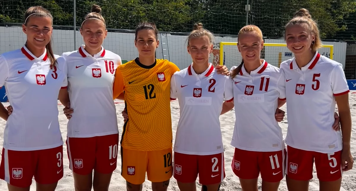 Beach soccer, Sześć zawodniczek Devils Ladies Chojnice przyczyniło zwycięstw Polski dwumeczu Czechami - zdjęcie, fotografia