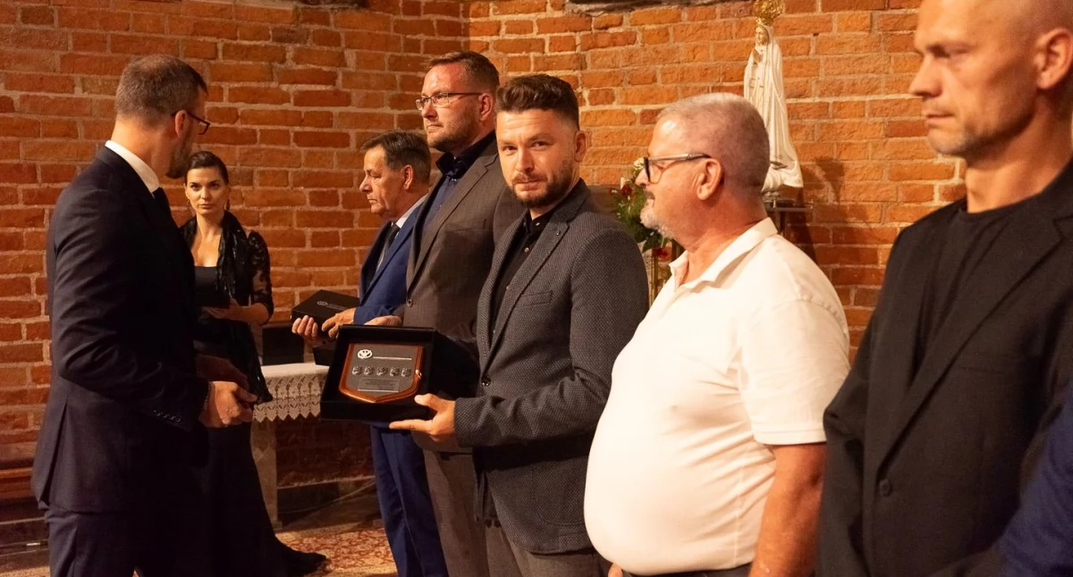Wydarzenia publiczne, Odznaczenia upamiętnienie ofiar chojnickiej Doliny Śmierci - zdjęcie, fotografia