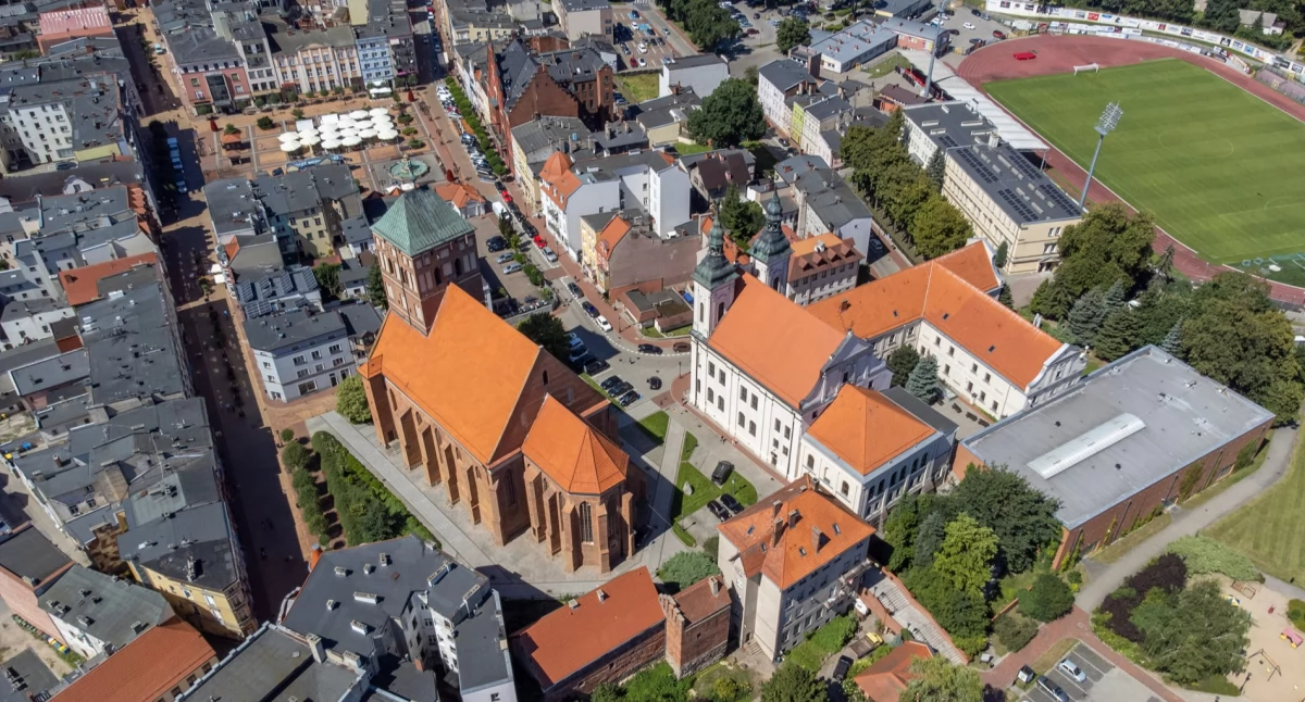 Rady samorządowe, Inauguracja kadencji Młodzieżowej Miejskiej Chojnicach października - zdjęcie, fotografia