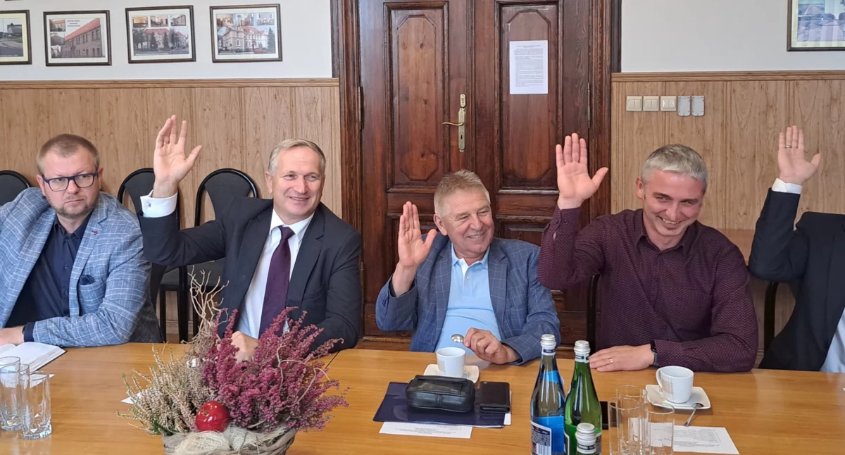 Informator powiatowy - wiadomości, Wokół drogi - zdjęcie, fotografia