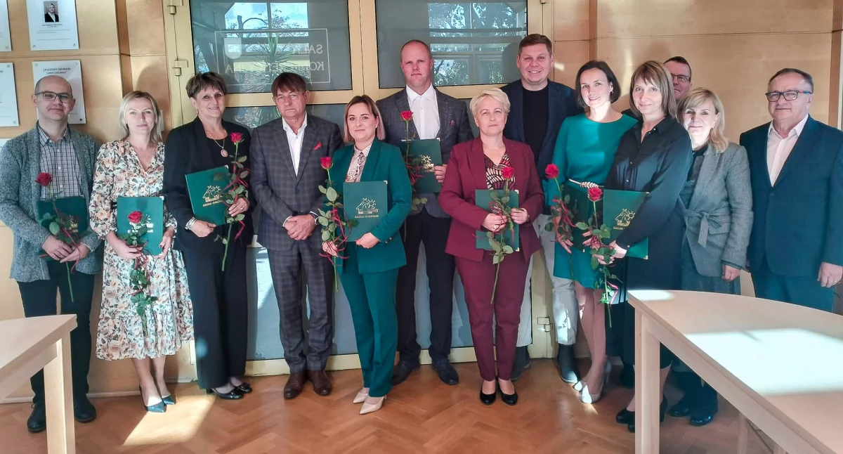 Edukacja, Dzień Edukacji Narodowej Gminie Chojnice nagrody najlepszych nauczycieli - zdjęcie, fotografia