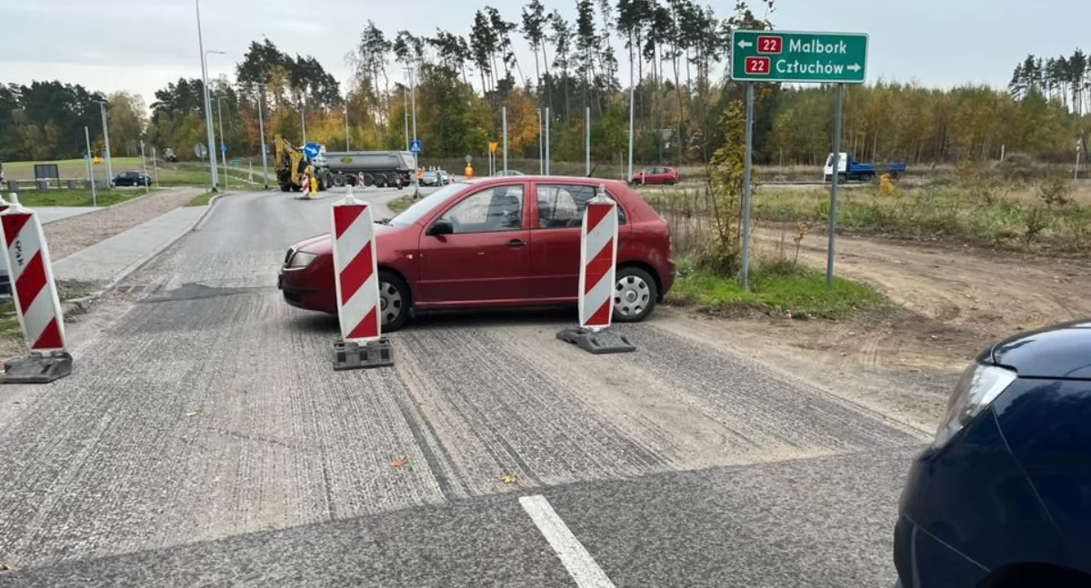 Inwestycje i remonty, Chwilowe problemy zjeździe berlinki stronę Krojant - zdjęcie, fotografia