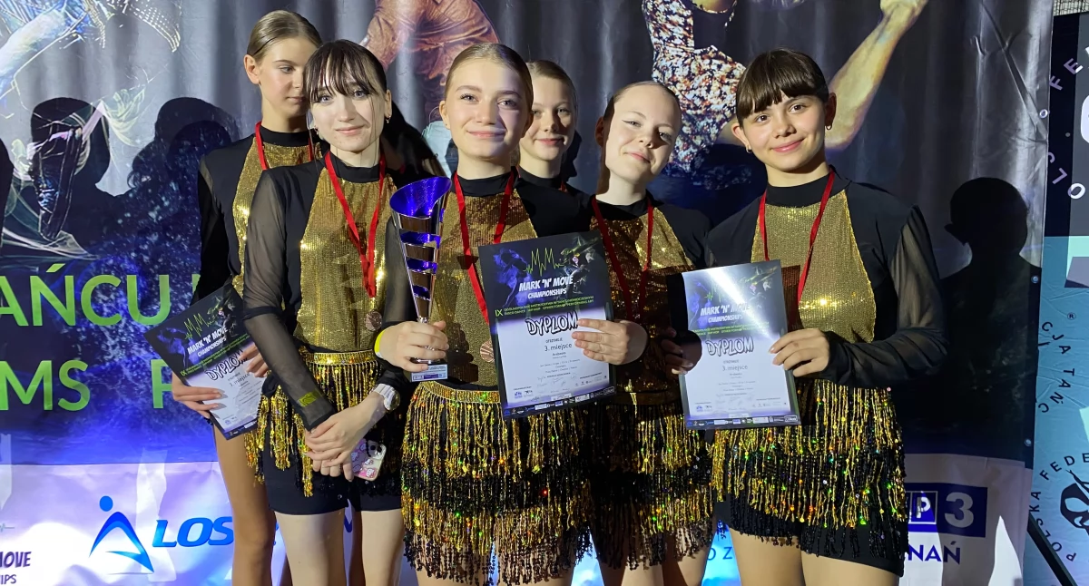 Wydarzenia publiczne, Sukces tancerek Chojnickiego Centrum Kultury mistrzostwach Luboniu - zdjęcie, fotografia