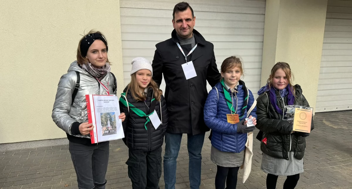 Akcje charytatywne, Tegoroczna kwesta Ratujmy zabytkowe nagrobki zakończyła zebraniem złotych - zdjęcie, fotografia