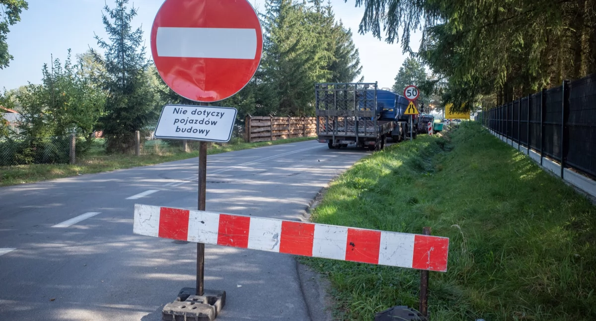 Inwestycje i remonty, Znamy termin przejezdności drogi Chojniczek Jarcewo - zdjęcie, fotografia