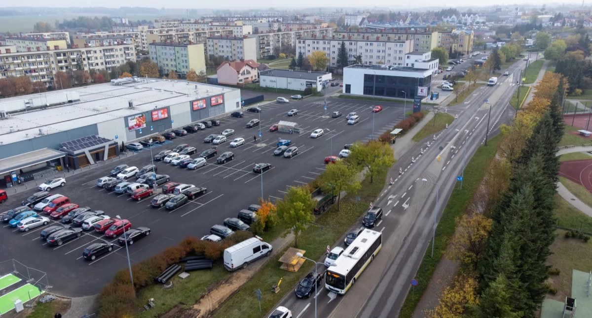 Inwestycje i remonty, Zmieniajcie przyzwyczajenia drogowe Obrońców Chojnic jednak zamknięta - zdjęcie, fotografia
