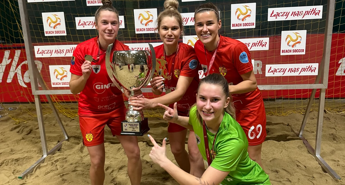 Beach soccer, Devils Ladies triumfują Zimowym Pucharze Polski! - zdjęcie, fotografia