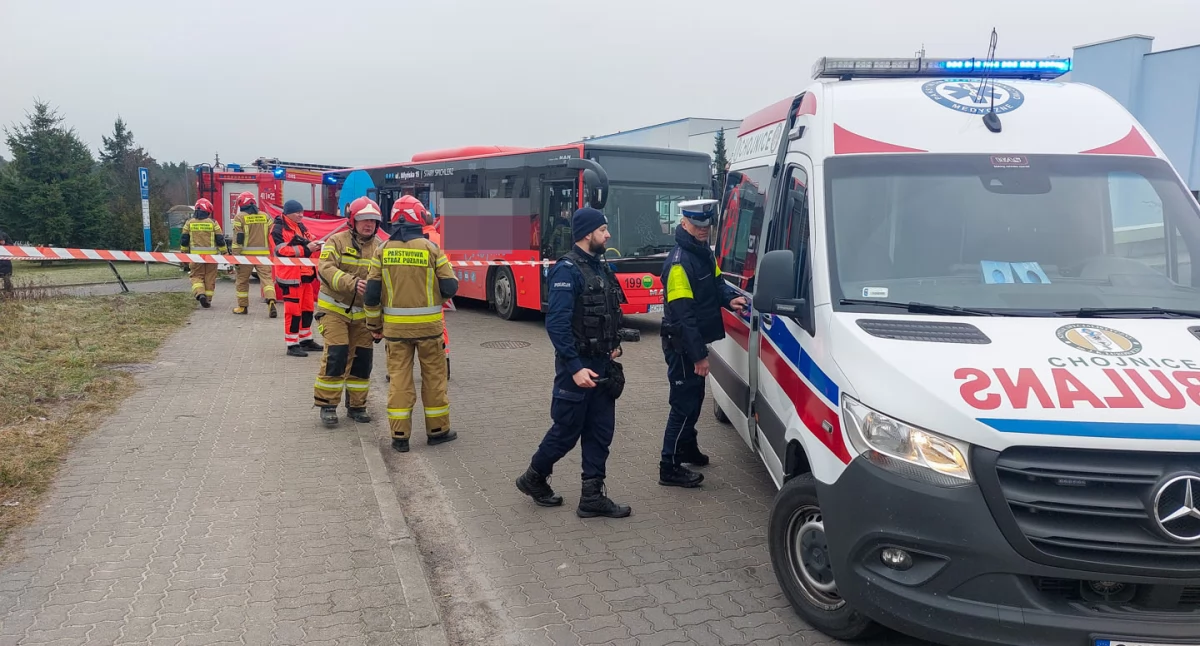 Wypadek, Tragedia ulicy Leśnej grozi kierującej autobusem - zdjęcie, fotografia