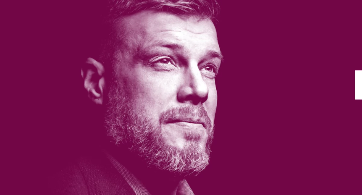 Politycy w Chojnicach, Adrian Zandberg odwiedzi Chojnice spotkanie Starym Rynku - zdjęcie, fotografia