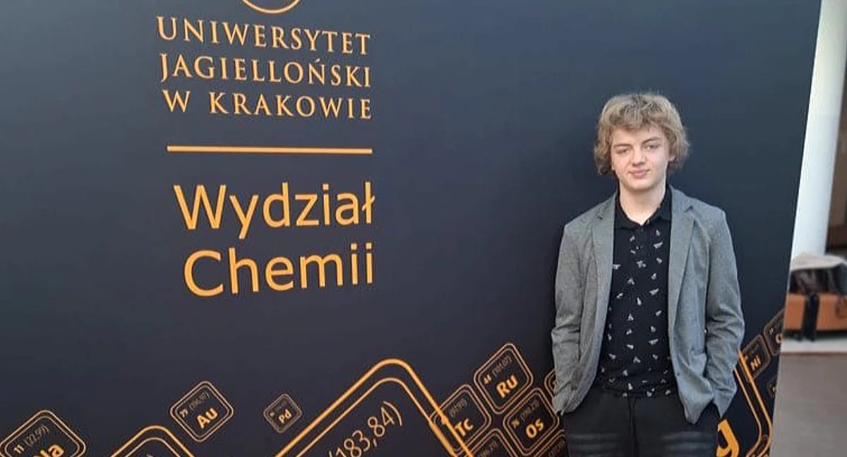 Edukacja, Michał Knopek Chojnicach podium ogólnopolskiej olimpiadzie chemicznej - zdjęcie, fotografia