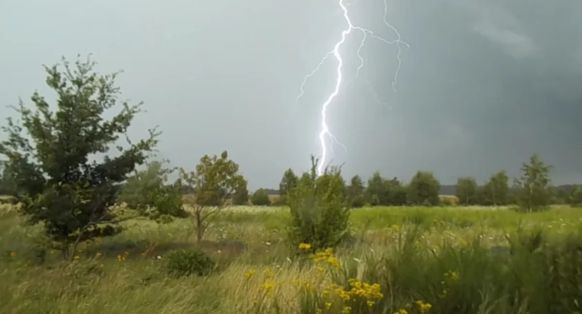 Pogoda w regionie, Aktualizacja ostrzeżenia pogodowego burze możliwe dziś wieczorem również powiecie chojnickim - zdjęcie, fotografia