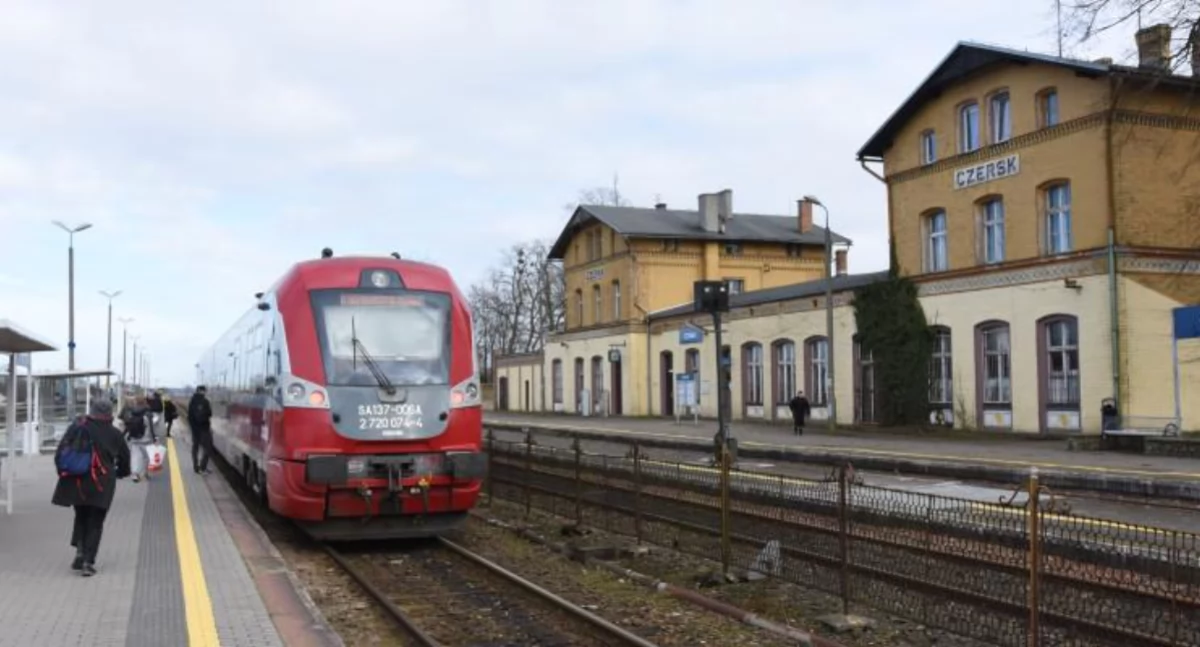 Komunikacja publiczna, Czersk trasie wakacyjnego pociągu Borsuk! połączenie Torunia czerwca - zdjęcie, fotografia
