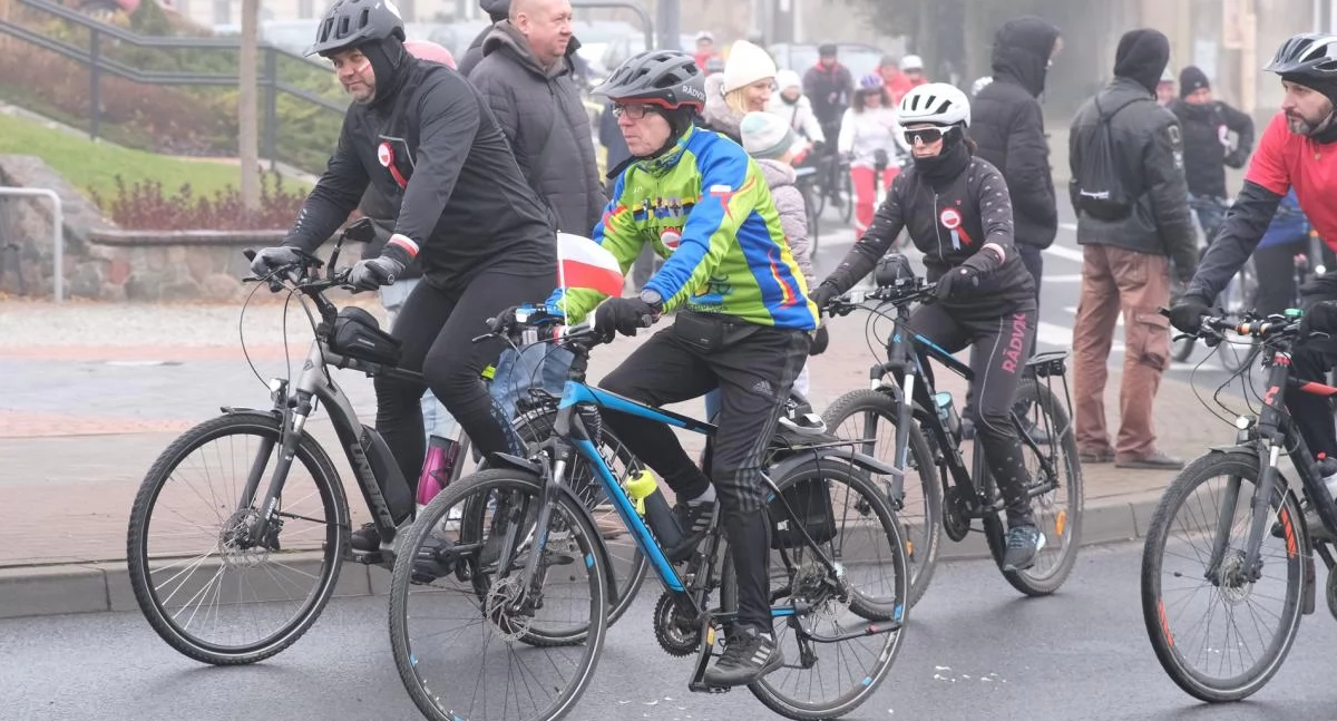 Schronisko dla Zwierząt Przytulisko, Cykliści Przytuliska września Chojnicach - zdjęcie, fotografia
