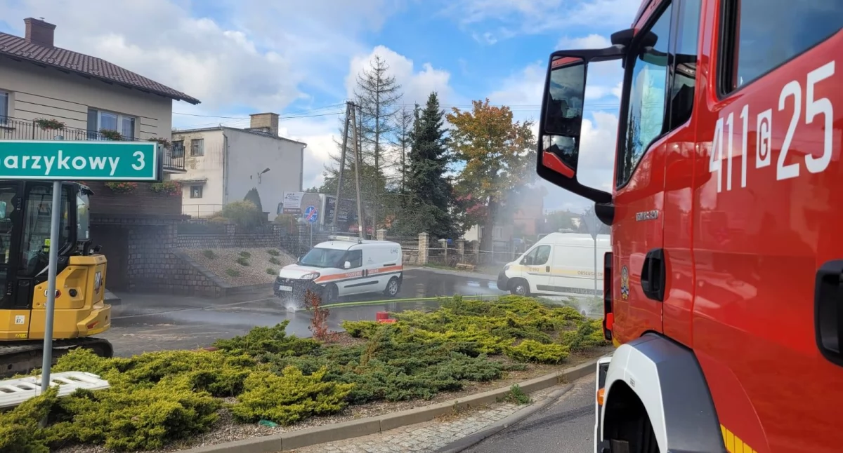 Straż pożarna, Wyciek Chojniczkach Strażacy ewakuowali mieszkańców - zdjęcie, fotografia