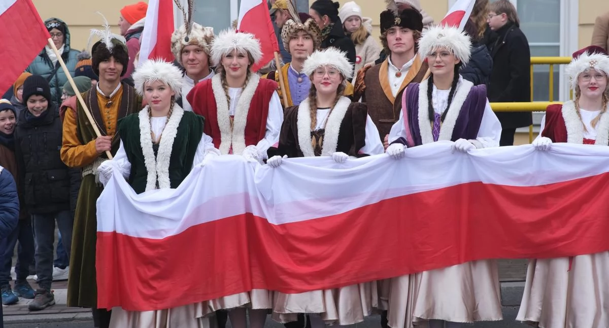 Wydarzenia publiczne, Kawiarenka Piosenki Polskiej zaprasza podróż przedwojennych - zdjęcie, fotografia