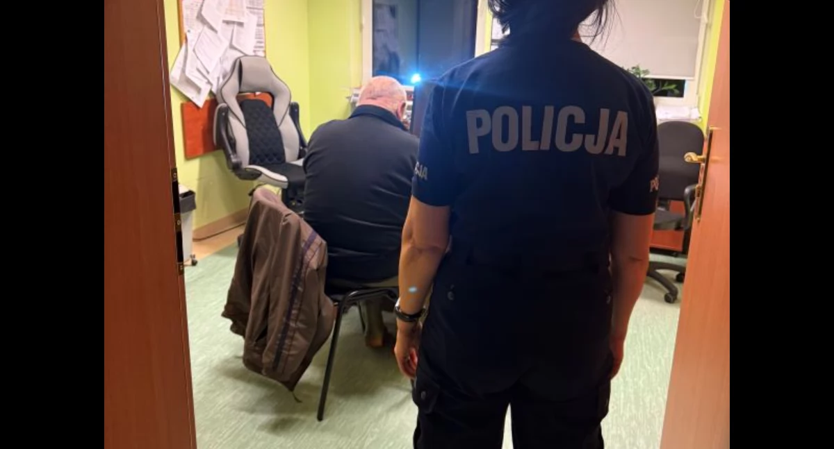 Kronika policyjna, latek zastrzelił swoje Policja zatrzymała mężczyznę wszczął postępowanie dyscyplinarne - zdjęcie, fotografia