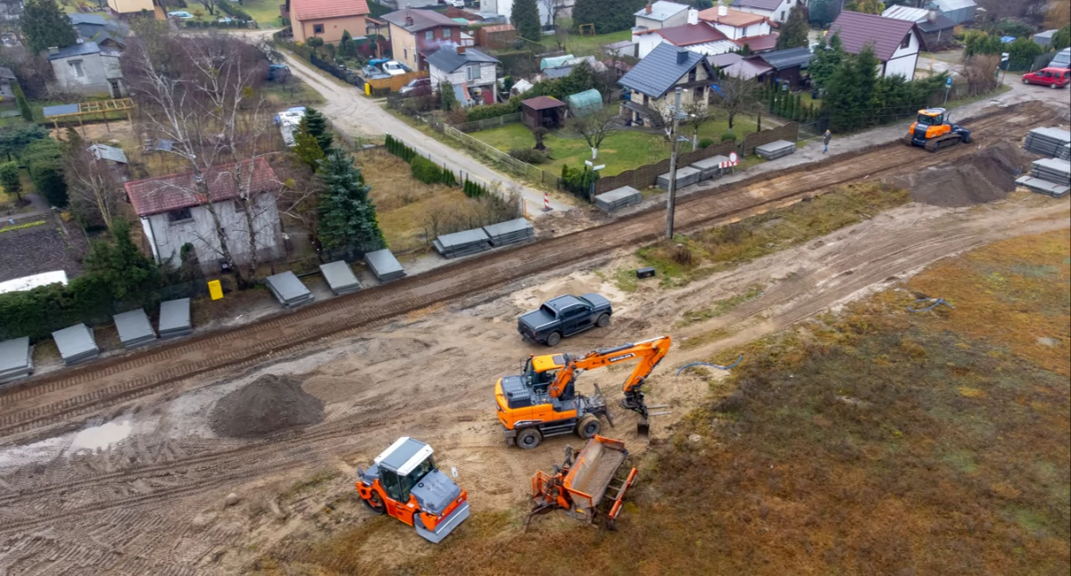 Inwestycje i remonty, Arseniusz Finster zapowiada start inwestycji Metalowcu - zdjęcie, fotografia