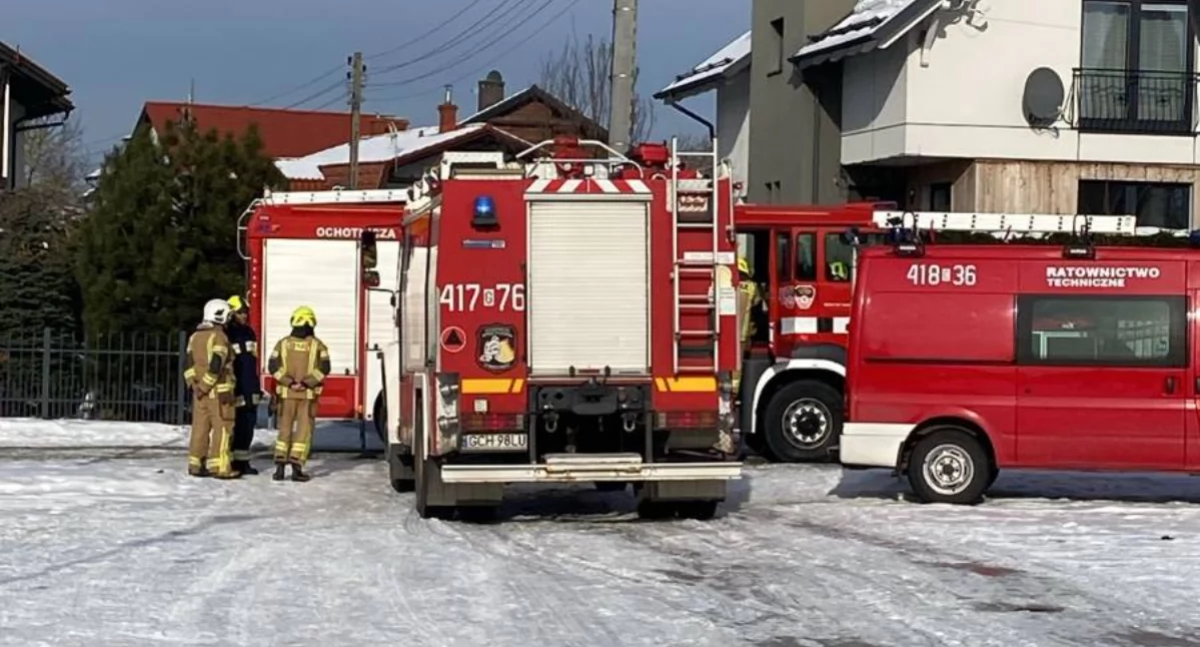 Straż pożarna, Wyciek Charzykowach Strażacy wezwani Kaczeńców - zdjęcie, fotografia