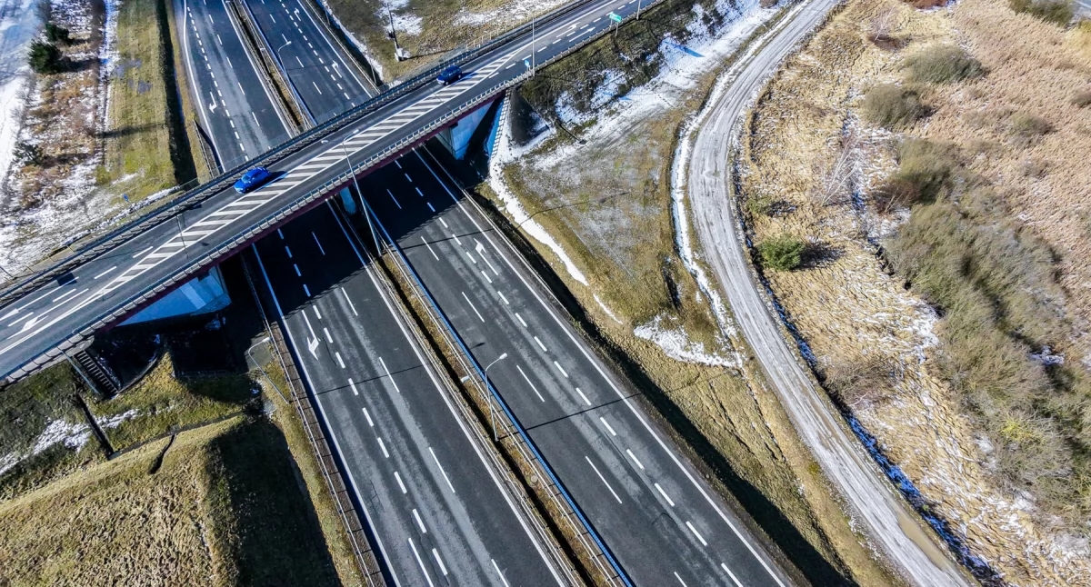 Inwestycje i remonty, Doradca odpiera zarzuty sprawie Pomerania - zdjęcie, fotografia