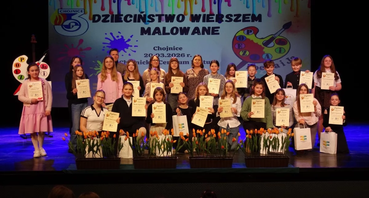 Wydarzenia publiczne, Klara Głaz Karolina Markowska Kacper Szczodrowski zwycięzcami konkursu recytatorskiego Chojnicach - zdjęcie, fotografia