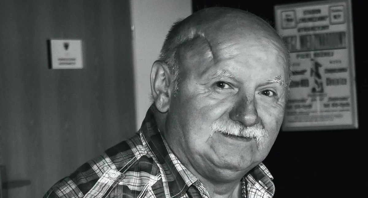 Odeszli od nas, Zmarł Kiedrowski wieloletni przyjaciel Chojniczanki - zdjęcie, fotografia