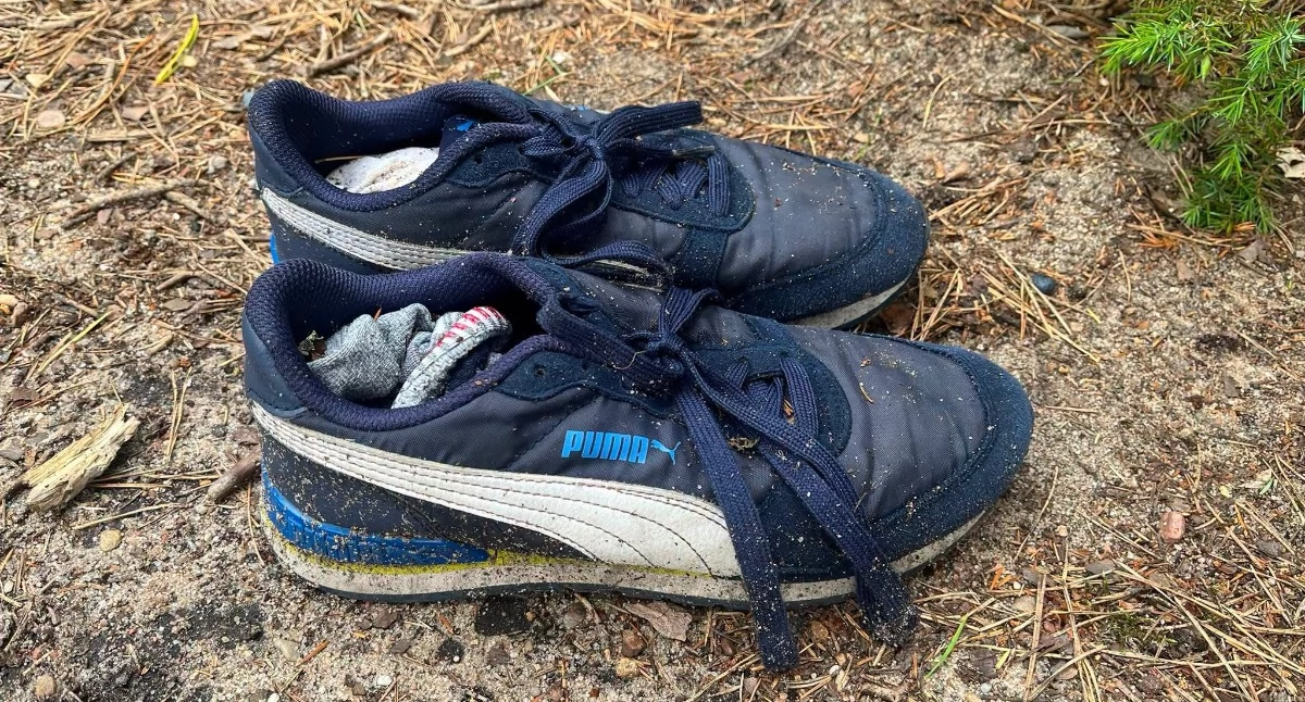 Osoby zaginione, Porzucone ubrania jeziorem Gardliczno Duże Policja Chojnic szuka właściciela - zdjęcie, fotografia