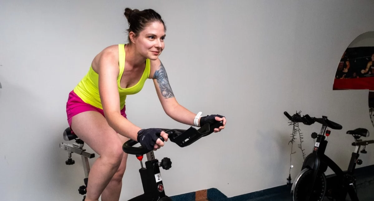 Artykuł sponsorowany, Treningi rowerowe indoor cycling ruszają sierpnia Chojnicach - zdjęcie, fotografia