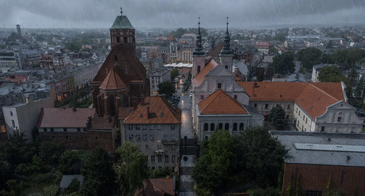 Pogoda w regionie, ostrzega powiat chojnicki przed burzami intensywnym deszczem - zdjęcie, fotografia