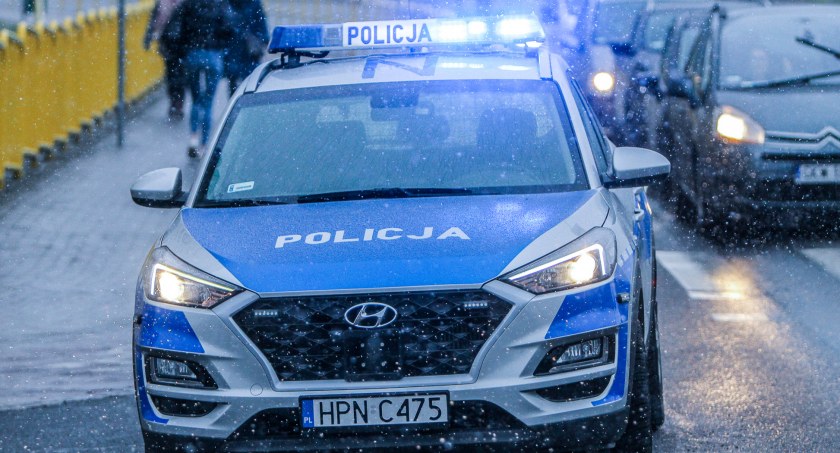 Kronika policyjna, Kierowca który przekroczył prędkość miał siedemdziesiąt sześć - zdjęcie, fotografia