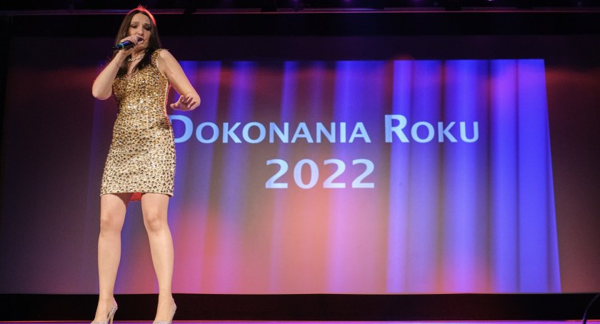 Wydarzenia publiczne, Dziewięć kategorii pomoc Ukrainy Ukraińców motywem przewodnim - zdjęcie, fotografia