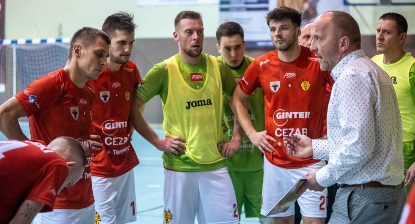 Futsalowcy z Chojnic ugrali tylko cztery punkty pod wodzą Jacka Burglina w 2023 roku.