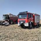 Pożar kombajnu w Silnie. Fot. KP PSP w Chojnicach