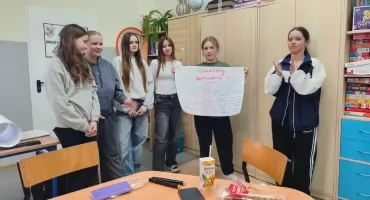 Sport. Pasja. Społeczność. Edukacja. Cztery filary – jedna misja. Dołącz do nas jako wolontariusz!