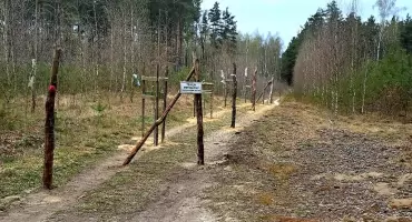 Spór o drogę w Pawłowie. Mieszkaniec postawił płot, gmina zapowiada działania