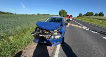 Kolizja dwóch volkswagenów za Silnem. Droga do Tucholi jest już całkowicie przejezdna