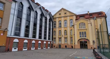 Trzy ważne rocznice w jeden dzień. Chojnicka podstawówka zaprasza mieszkańców