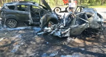 Czołowe zderzenie z ciężarówką podczas wyprzedzania. Nie żyje 35-letnia kierująca nissanem