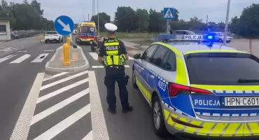 17-latek potrącił starszego mężczyznę. Poszkodowany ma obrażenia głowy