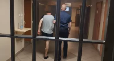 Biały proszek w kieszeni 25-latka. Kryminalni nie mieli litości