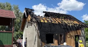 Stracili córkę i dach nad głową. Ruszyła zbiórka na budowę nowego domu dla pogorzelców z Czarnej Wody