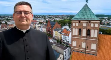 Biskup Przemysław Szulc odprawi mszę prymicyjną w chojnickiej bazylice