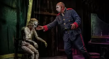 Maski opadną w Dzięglu. Odkryj tajemnicę ukrytą w starej stodole