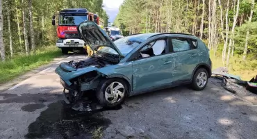 Jechał w kierunku Czerska, podróż zakończył w rowie. Samochód całkowicie zniszczony
